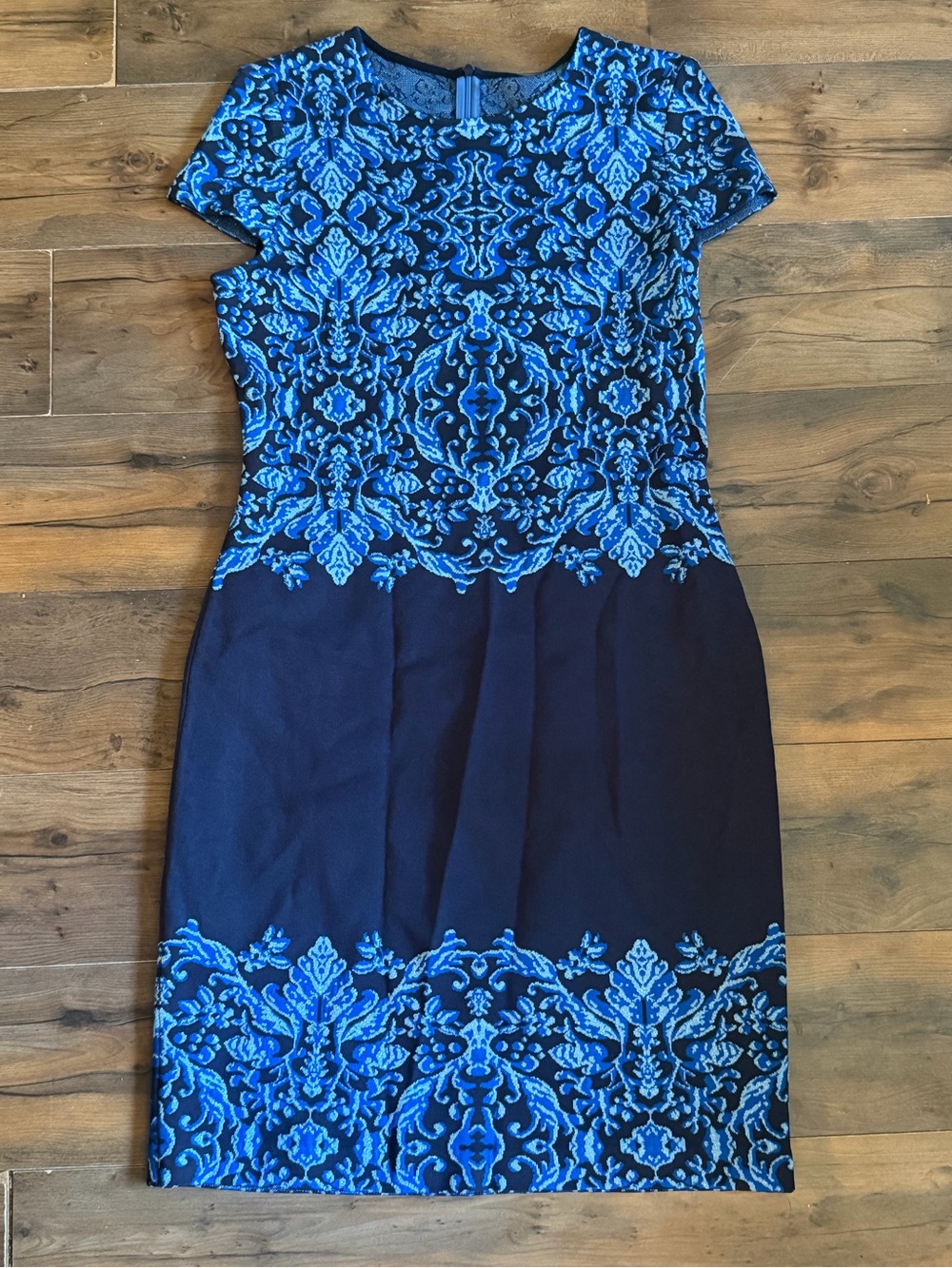 St John | Blue Jacquard Metallic Knit Sheath Dress | Size 8 - Picture 8 of 15